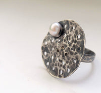 Victoria, sterling silver and pearl ring